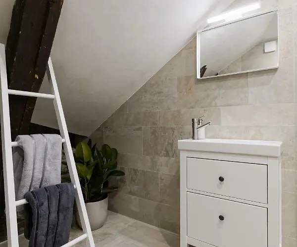 Niguliste 6 Old Town Penthouse Tallin